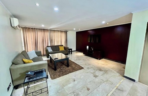 Ikoyi Apartamento | The Emem Apartment