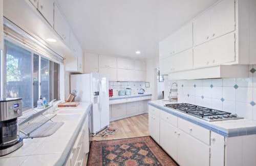 Fallbrook Casa | The Emerald Bungalow