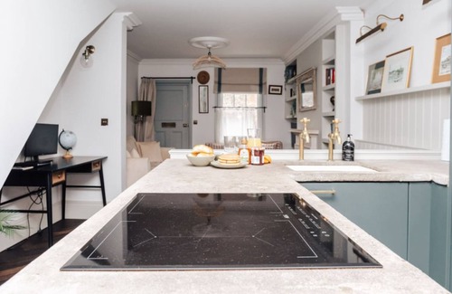 Henley-on-Thames Casa | The Emerald - Central Henley 2 Bedroom House - From 145 Per Night
