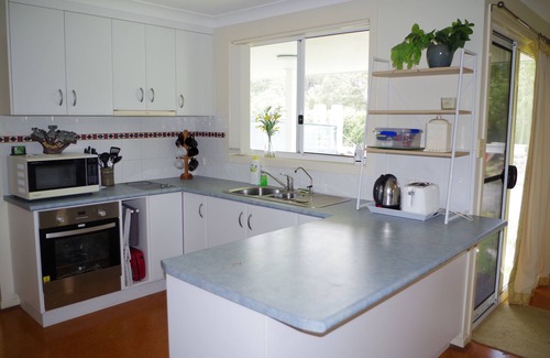 Emerald Beach Casa | The Emerald Cottage retreat - close to beaches