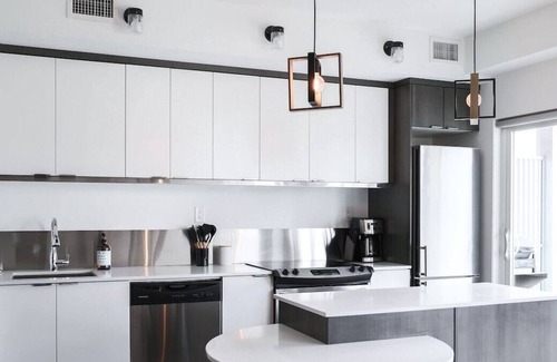 Kelowna Central Business District Condominio | The Emerald - Downtown