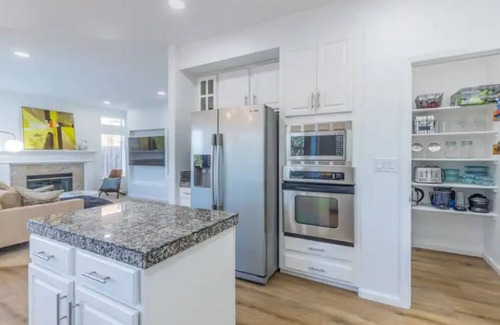 Hercules Casa | The Emerald Gem