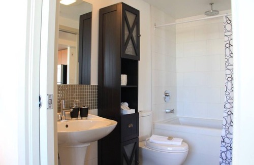 Downtown Victoria Apartamento | The Emperor at the Juliet