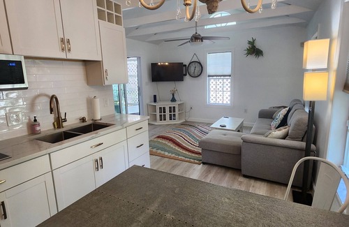 Bonita Springs Casa | The Enchanted Cottage; Imperial River Kayak Trail Oasis adjacent to Downtown Fun
