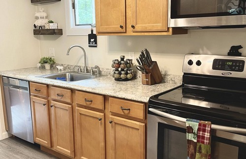 Lackawaxen Casa | The Enchanted Cottage & Hot Tub