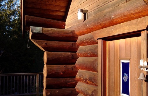 Halfmoon Bay Cabina | The Enchanted Woods Waterfront Log Cabin en Secret Cove