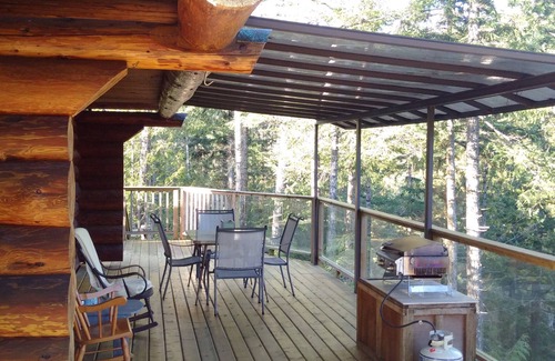 Halfmoon Bay Cabina | The Enchanted Woods Waterfront Log Cabin en Secret Cove