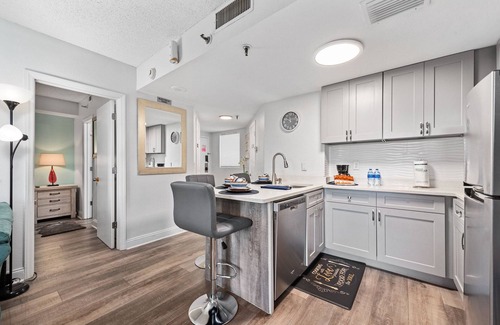 Florida Center Apartamento | The Enclave Hotel and Suites