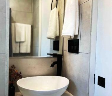 Elizabethtown Casa | The Endeavor Tiny Home!
