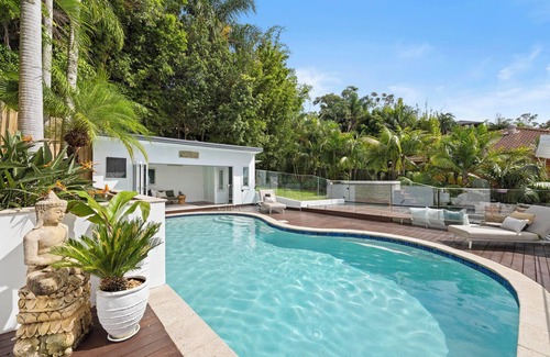 Sydney Casa | The Entertainer