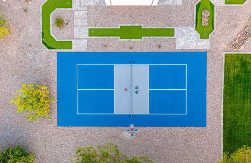Chandler Casa | The Epic Resort an Acre of Fun for Everyone