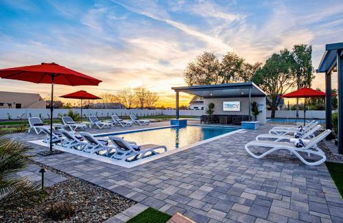 Chandler Casa | The Epic Resort an Acre of Fun for Everyone