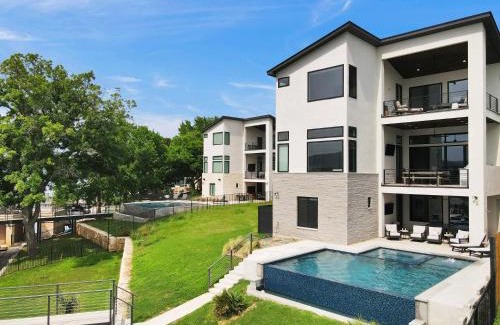 Burnet Casa | The Escape at 212 with Concierge Services