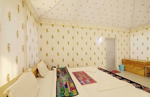 Sam Complejo | The Escape Luxury Desert Resort