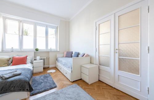 Lodz Apartamento | The Essence Of Łodz &Large Stylish Apartment
