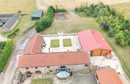 Crook Casa | The Estate, Luxury Spacious Family Stay with 3 Hot Tubs, Scenic Views Sleeps 16 near Durham & Bishop Auckland