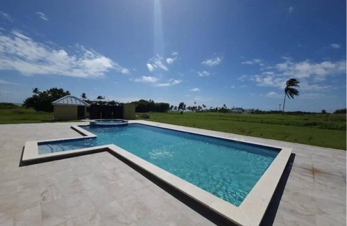 Lowlands Casa | The Estate
