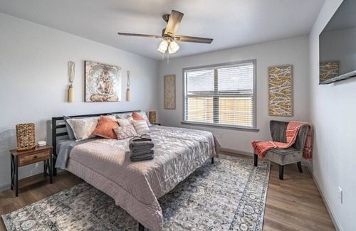 North by Northwest Casa | The Evanston - 3BR/2BA - New House