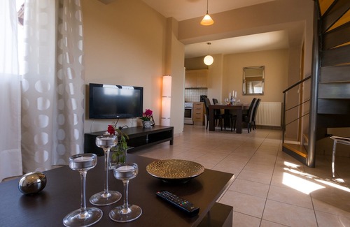 Kalathas Villa | Los Evies Casas cerca de Sandy Beach, Creta Chania, rodeado de olivar