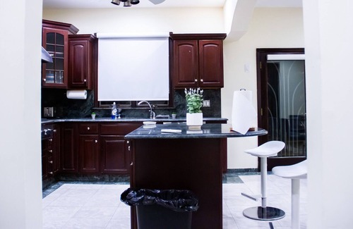Bergen Beach Apartamento | The Executive Brooklyn Mansion