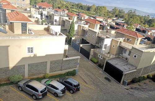 Hospital Apartamento | The Executive Milimani Apartment