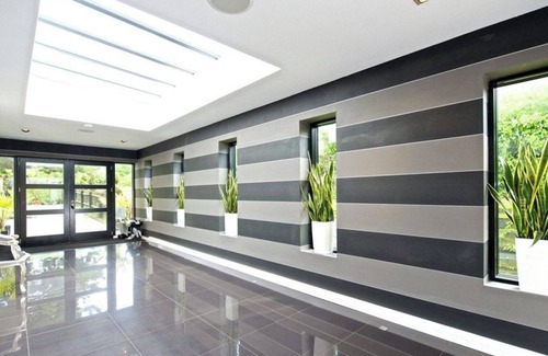 Wootton Casa | The Executive Villa (family -sized , luxurious 5-bedroom mansion)