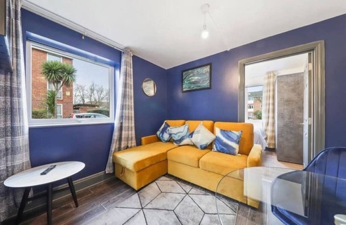 Marlborough Condominio | The Exquisite Harrow Gem -Parking
