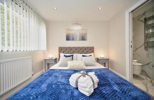 Luton Casa | The Falcons Nest All Ensuite Self Check In And Out Luton Airport