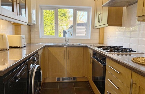 Chester Casa | The Family Holiday In Chester: Parking and Garden