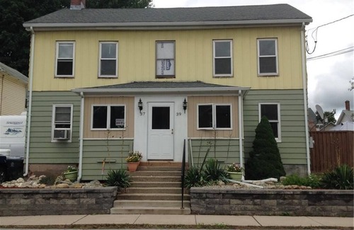 Thompsonville Casa | The famous Haunting in Enfield CT, known as the Demon House invites you to stay!