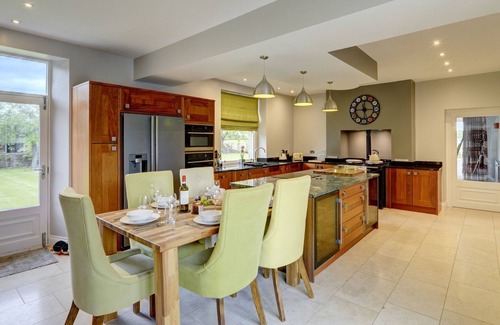 Richmond Casa | THE FARM HOUSE, pet friendly, luxury holiday cottage in Barton