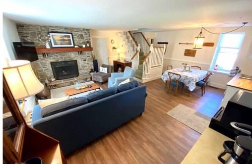 Huntsville Casa | The Farm on Old North Road 200 Consecutive 5-star Reviews on Airbnb
