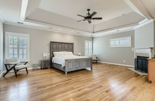 Lutherville Timonium Casa | The Farm's Luxury Timberpark Pool Estate