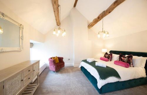 Crowdecote Casa | The Farmhouse