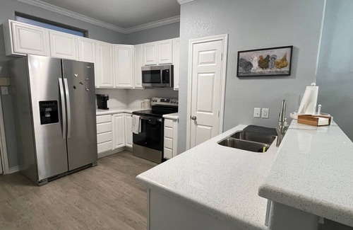 Wellborn Casa | The Farmhouse - Spacious Townhome Minutes From Texas A&M University