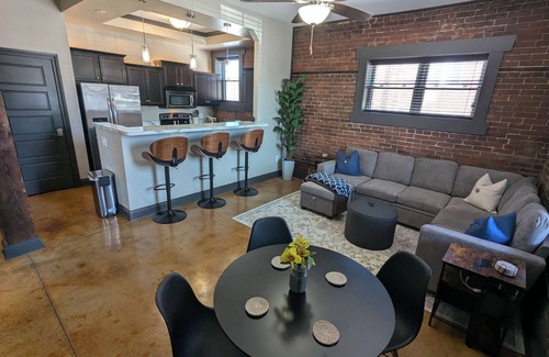 Belleville Apartamento | The Feed Mill Lofts - Downtown Belleville's Premier Accommodation
