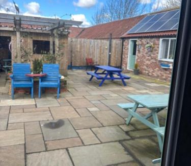 Bridlington Casa | The Feed Room At Eastmoor Farm Fully Renovated Fully Equipped 2 Bed Luxury Mews Cottage 1 Mile from the Beach