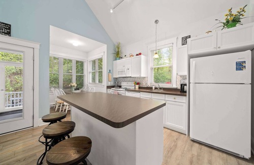 Cherry Valley Casa | The Fern - 18 Hollow