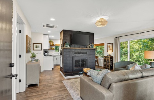 Camano Island Casa | The Fern – Peaceful Escape on Camano Island with Beach Access