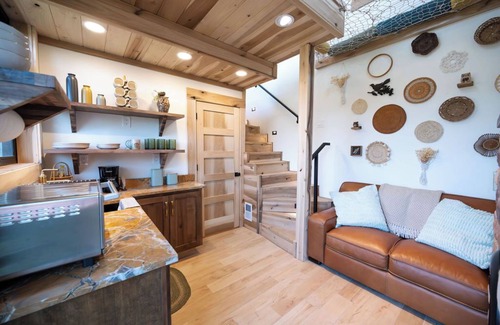Primrose Cabina | The Fern Tiny Cabin with WiFi and Private Trails
