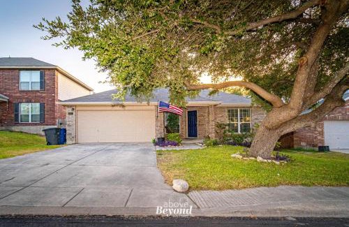 West San Antonio Casa | The Festive Veteran