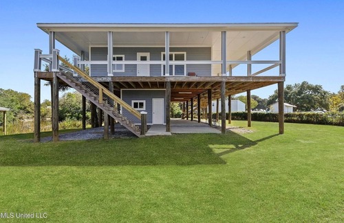 Ocean Springs Cabaña | Waterfront, 2 Docks, 3 Bed, 4 Bath, Amazing Gulf View. An incredible experience!