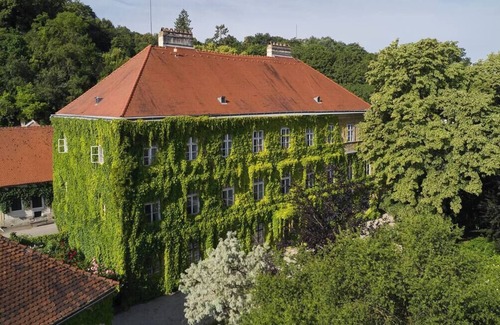 Krems an der Donau Apartamento | The fine French at Schloss Hollenburg