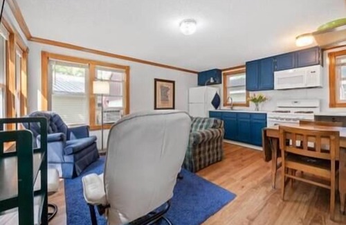 Alexandria Casa | "The Firefly" at Darling Shores