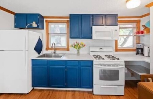 Alexandria Casa | "The Firefly" at Darling Shores