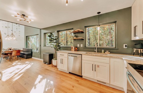 Tunkhannock Township Casa | This house is a 3 bedroom(s), 2 bathrooms, located in Albrightsville, PA.