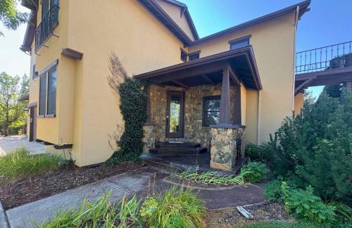 Greeley Casa | The Fireside Retreat - 6 BD, Sauna, Home Theater