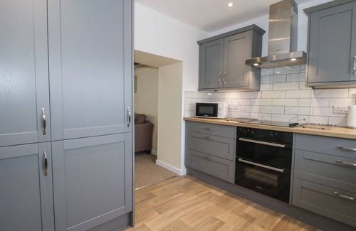 Pontesbury Cabaña | THE FIRS, family friendly, character holiday cottage in Pontesbury