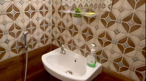 Indira Nagar Casa | The First Floor I Top Rated Boutique Homestay I Near Lekhraj Metro Lucknow