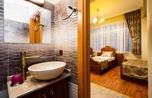 Kumkapi Hotel | The First Ottoman Suites